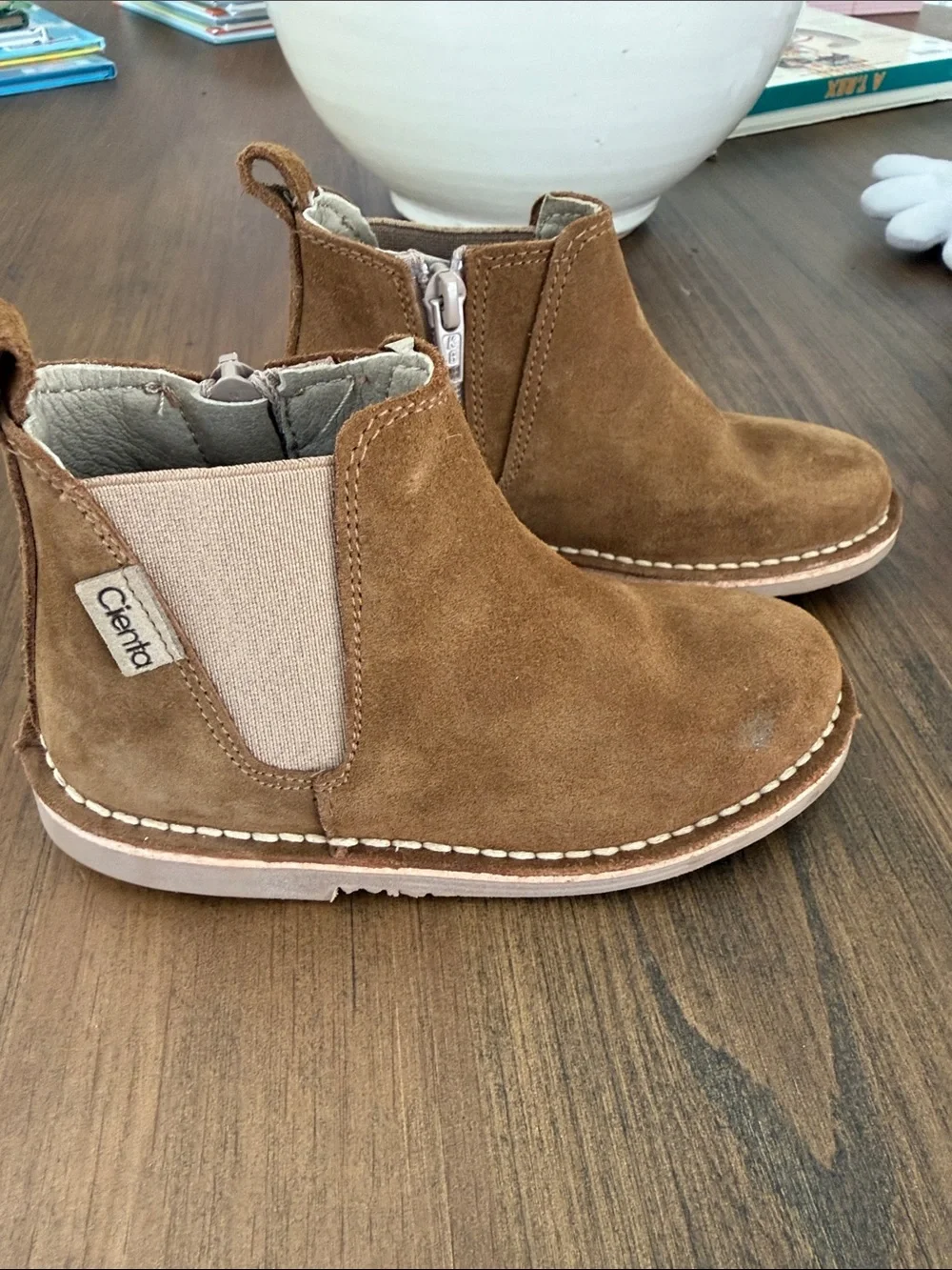 Cienta soft suede